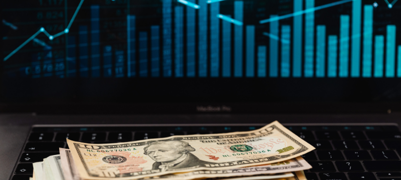 dólar 3.3480, cierre Estrecho de Ormuz, transporte global petróleo, precios energía Brent, precios energía WTI, inflación bancos centrales, dólar activo refugio, economía Estados Unidos, presión sol peruano, tipo de cambio S/3.50, conflicto Irán, bloqueos Rusia Ormuz, IPC Estados Unidos, deflactor consumo personal, datos inflación, políticas monetarias restrictivas