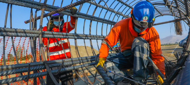 Economía peruana, crecimiento económico Perú, megaproyectos Perú, Aeropuerto Internacional Jorge Chávez, Terminal Portuario de Chancay, infraestructura Perú, empleo Perú, hub logístico Perú