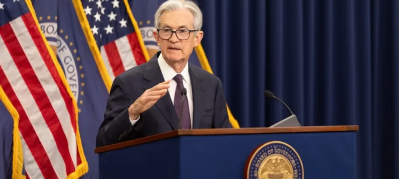 Economía de EE.UU., fortaleza del dólar, signos de fortaleza, recortes en la tasa de interés, revalorización del dólar, tipo de cambio, datos macroeconómicos, Ventas Minoristas en EE.UU., solicitudes semanales de desempleo, mercado laboral en EE.UU.