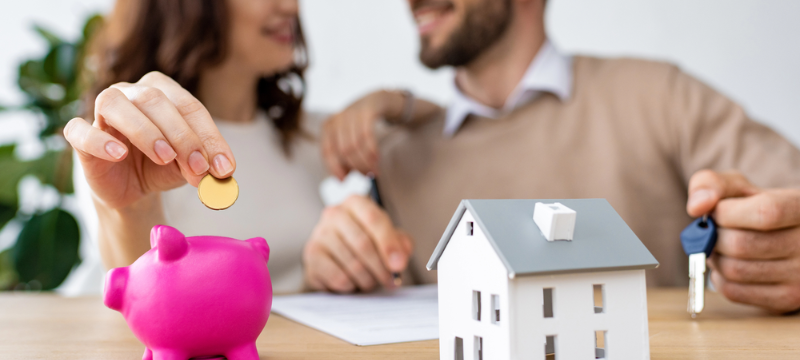 ahorrar e invertir, manejo de dinero, cuenta bancaria, activos para inversión, estabilidad financiera, fondo de emergencia, inflación, multiplicar capital, acciones, bonos, bienes raíces, fondos mutuos, fondos indexados, cuentas de inversión automatizadas