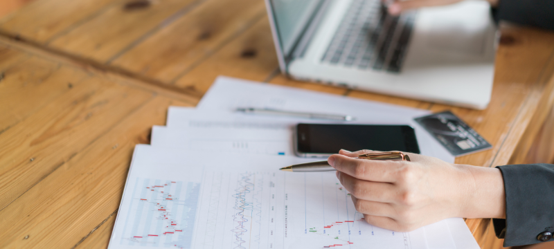 historial crediticio, vida financiera, manejo de deudas, informe de crédito, préstamos, tarjetas de crédito, puntaje crediticio, condiciones de préstamos, oportunidades económicas, riesgo financiero